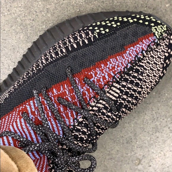 Yeezys 350 new used only once’s not dirty box New - Picture 4 of 4